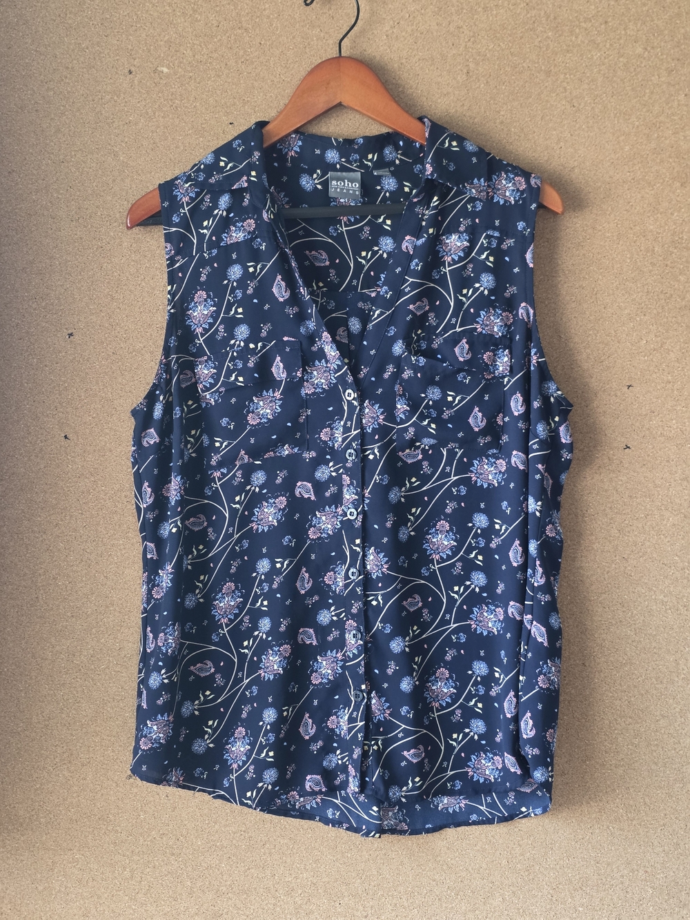 SOHO Jeans NY & Co Navy Floral Sleeveless Button Down Blouse Size Large
